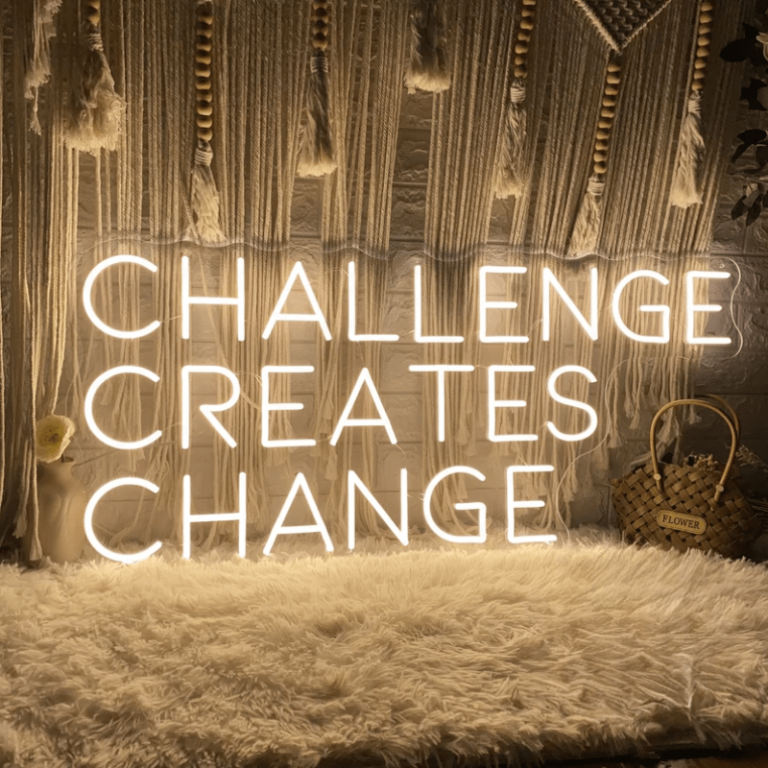 تابلو نئون طرح Challenge creates change کد TP313